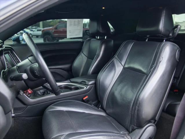 2016 Dodge Challenger R/T Plus