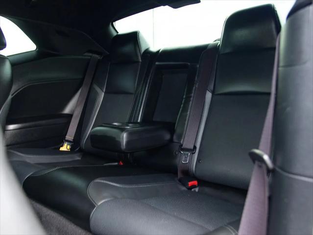 2016 Dodge Challenger R/T Plus