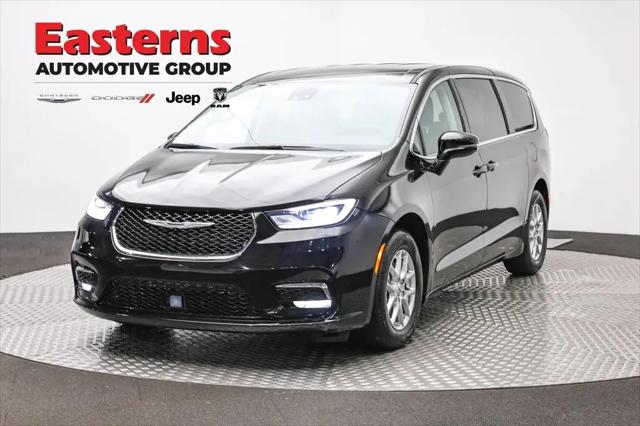 2024 Chrysler Pacifica Touring L for sale in Camp Springs, MD