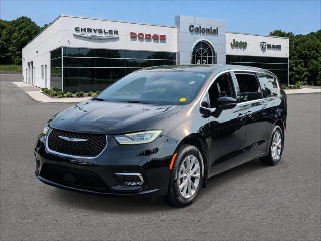 2025 Chrysler Pacifica Select for sale in Dartmouth, MA