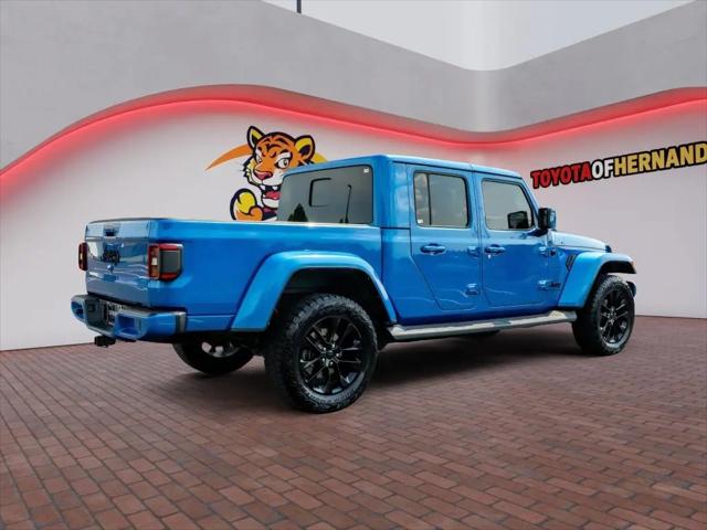 2022 Jeep Gladiator Sport