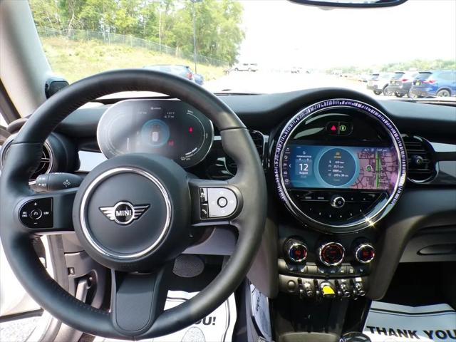 2024 MINI SE Hardtop Cooper