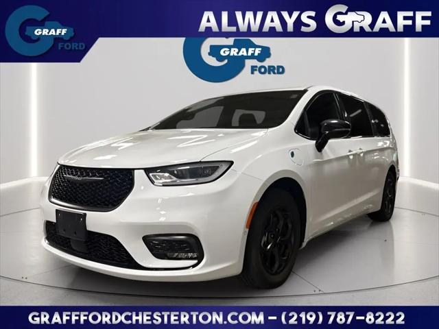 2024 Chrysler Pacifica Hybrid S Appearance Pkg for sale in Chesterton, IN