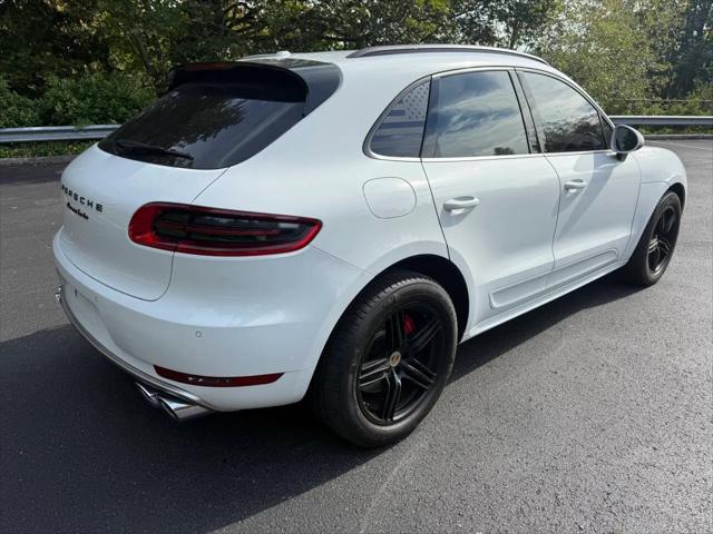 2015 Porsche Macan Turbo