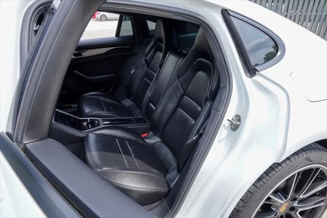 2020 Porsche Panamera E-Hybrid 4 10 Years Edition