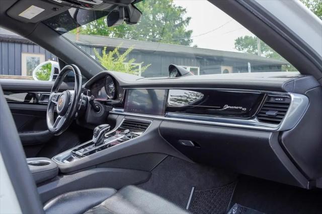2020 Porsche Panamera E-Hybrid 4 10 Years Edition