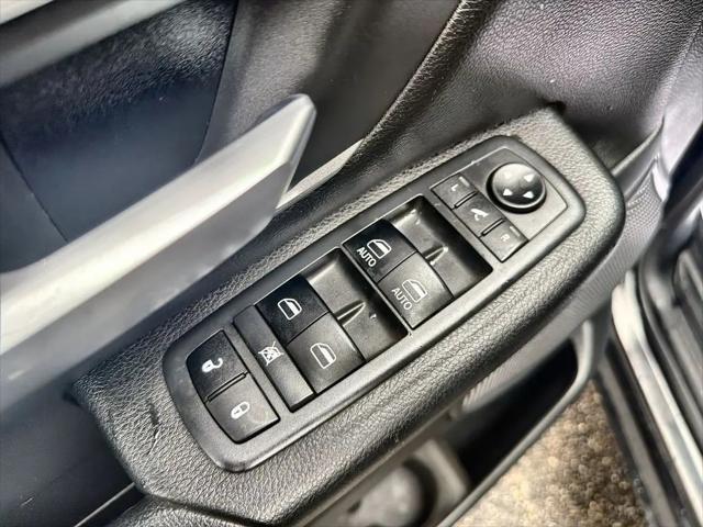 2019 Ram 1500 Big Horn/Lone Star Crew Cab 4x4 57 Box