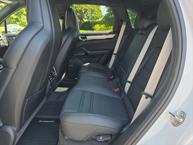 2023 Porsche Cayenne E-Hybrid Platinum Edition
