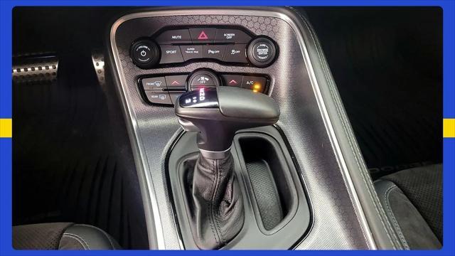 2017 Dodge Challenger 392 Hemi Scat Pack Shaker