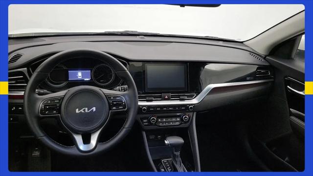 2022 Kia Niro LXS SE