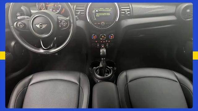 2017 MINI Hardtop Cooper