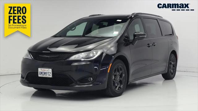 2019 Chrysler Pacifica Limited for sale in Palm Desert, CA