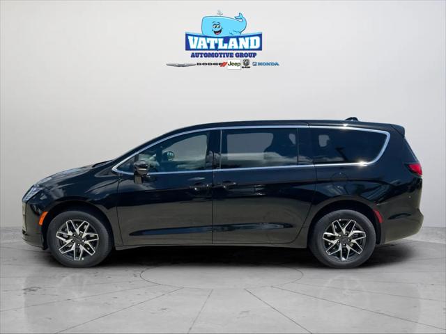 2027 Chrysler Pacifica Limited