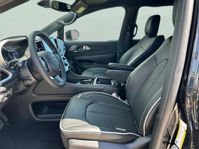 2027 Chrysler Pacifica Limited