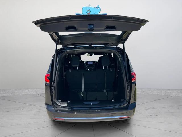 2027 Chrysler Pacifica Limited