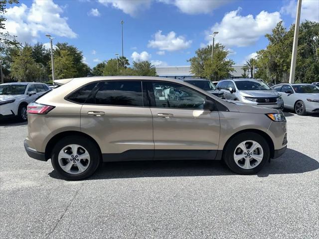 2020 Ford Edge SE