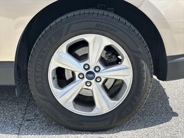 2020 Ford Edge SE