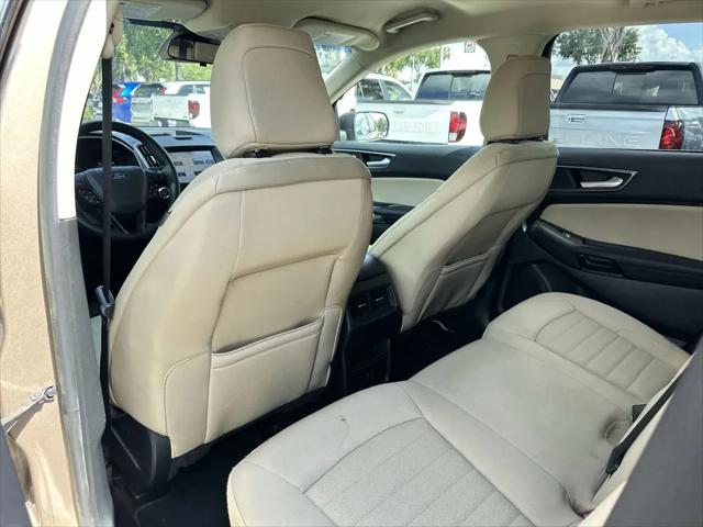 2020 Ford Edge SE