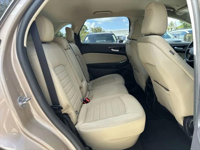 2020 Ford Edge SE