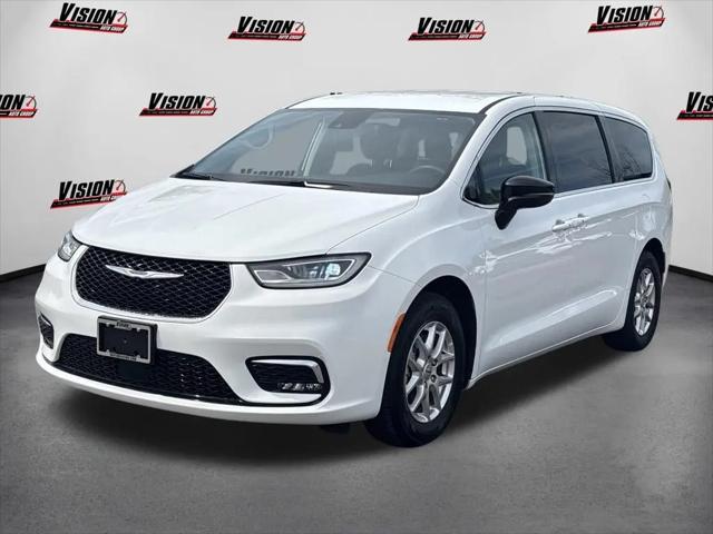 2024 Chrysler Pacifica Touring L for sale in Canandaigua, NY