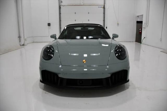2026 Porsche 911 Carrera 4 GTS Cabriolet