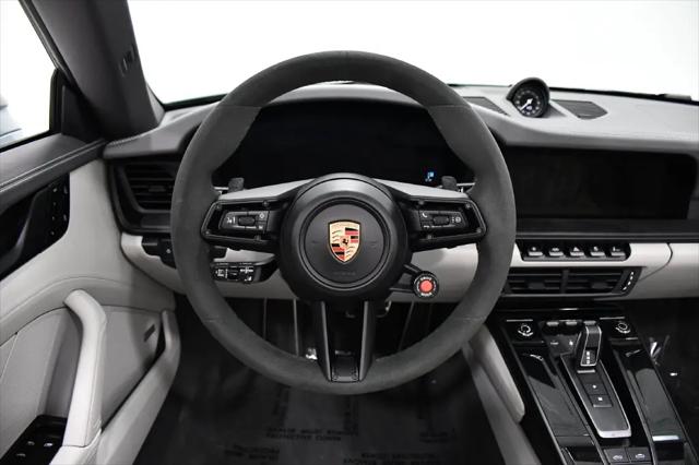 2026 Porsche 911 Carrera 4 GTS Cabriolet
