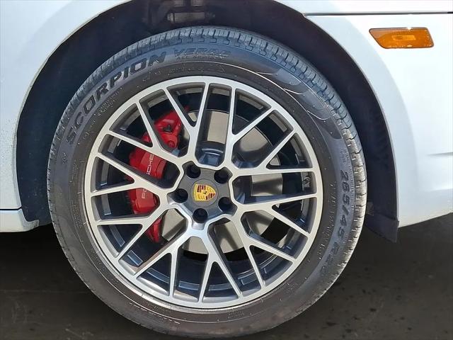 2018 Porsche Macan Turbo