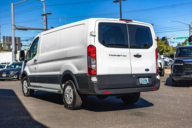 2017 Ford Transit T-250