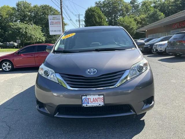 2017 Toyota Sienna LE 7 Passenger