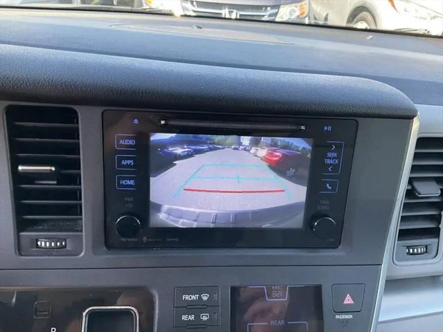 2017 Toyota Sienna LE 7 Passenger