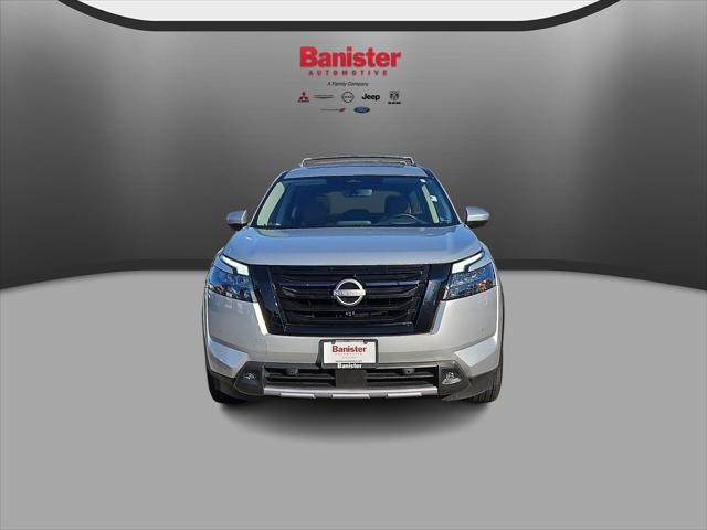 2025 Nissan Pathfinder Platinum 4WD