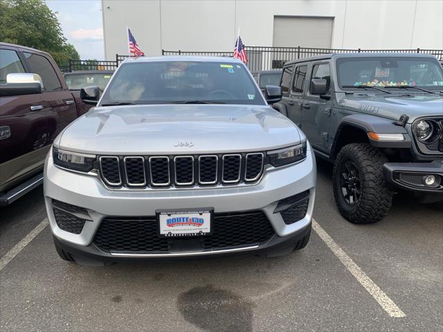 2024 Jeep Grand Cherokee Laredo 4x4 2024 Jeep Grand Cherokee Laredo 4x4