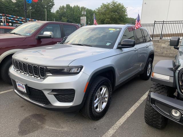 2024 Jeep Grand Cherokee Laredo 4x4 2024 Jeep Grand Cherokee Laredo 4x4