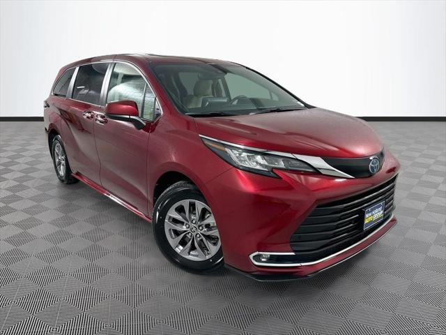 2023 Toyota Sienna XLE