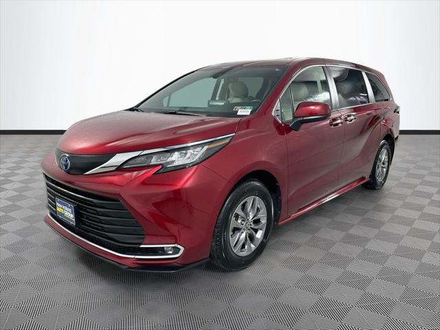2023 Toyota Sienna XLE