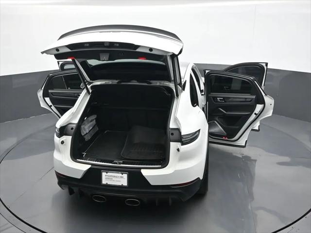 2023 Porsche Cayenne Turbo GT