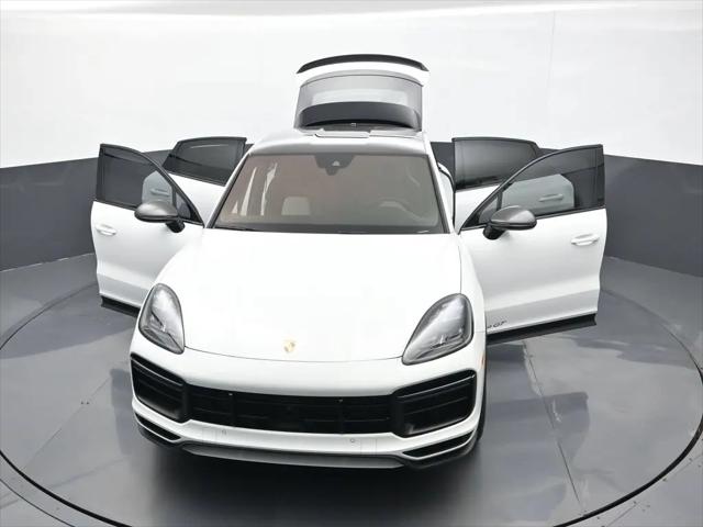 2023 Porsche Cayenne Turbo GT
