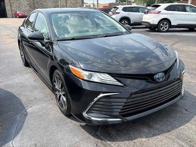 2022 Toyota Camry XLE Hybrid for sale in Hamilton, OH