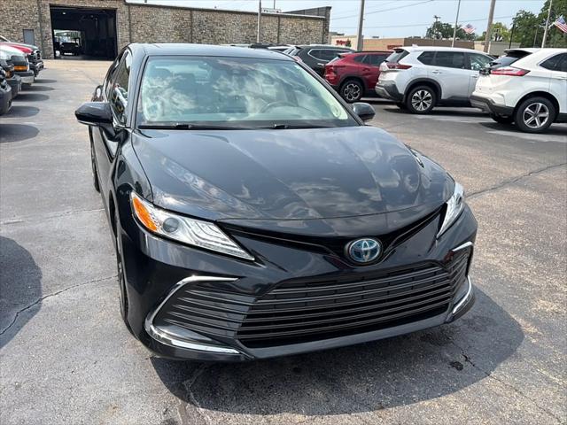 2022 Toyota Camry Hybrid XLE