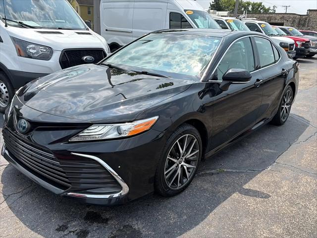 2022 Toyota Camry Hybrid XLE