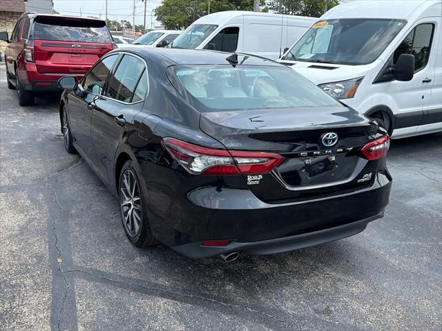 2022 Toyota Camry Hybrid XLE