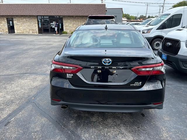 2022 Toyota Camry Hybrid XLE
