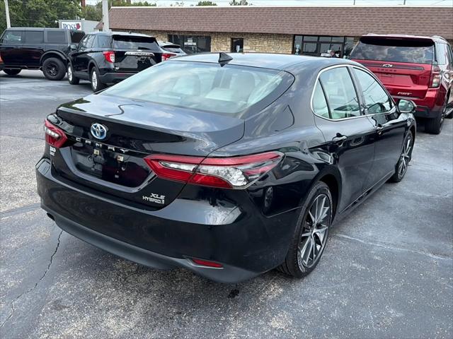 2022 Toyota Camry Hybrid XLE