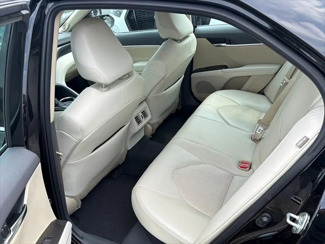 2022 Toyota Camry Hybrid XLE