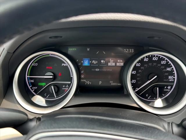 2022 Toyota Camry Hybrid XLE