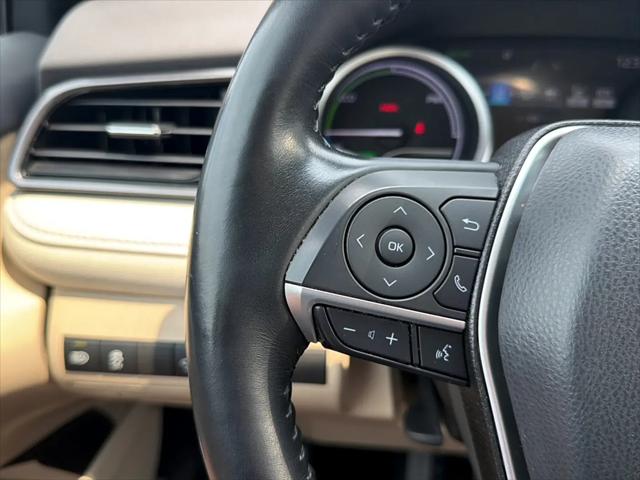 2022 Toyota Camry Hybrid XLE