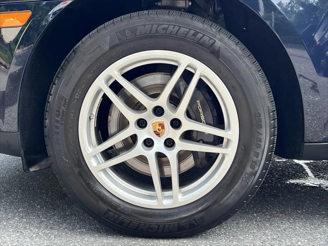 2021 Porsche Macan Macan