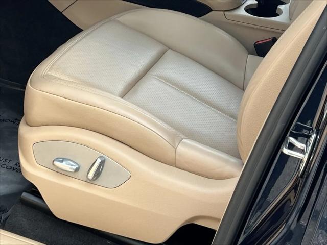 2021 Porsche Macan Macan