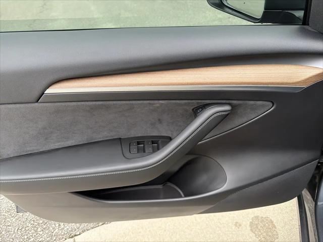 2021 Tesla Model 3 Standard Range Plus Rear-Wheel Drive