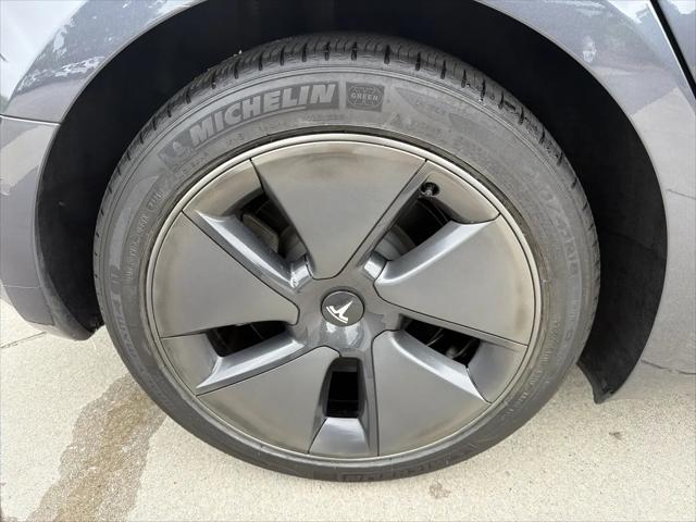 2021 Tesla Model 3 Standard Range Plus Rear-Wheel Drive